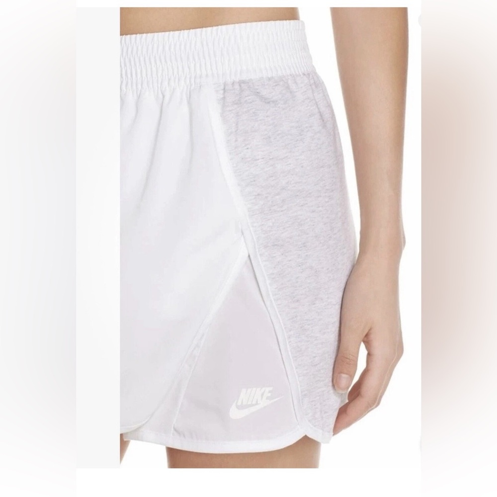 Nike Court Womens Skort - White & Gray